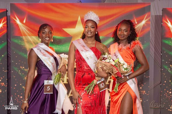 JeunesBurkinaFr's tweet photo. [#FINALE_MISS_BURKINA_FRANCE_2026] 
Nous avons été fiers de prendre part à cette activité majeure de la diaspora burkinabè en France. La JBF, en tant que mouvement leader de la diaspora burkinabè en France, soutient cette initiative. #JBF #Diaspora #Burkina #MissBurkinaFrance2026 https://t.co/omGMqfXQmT