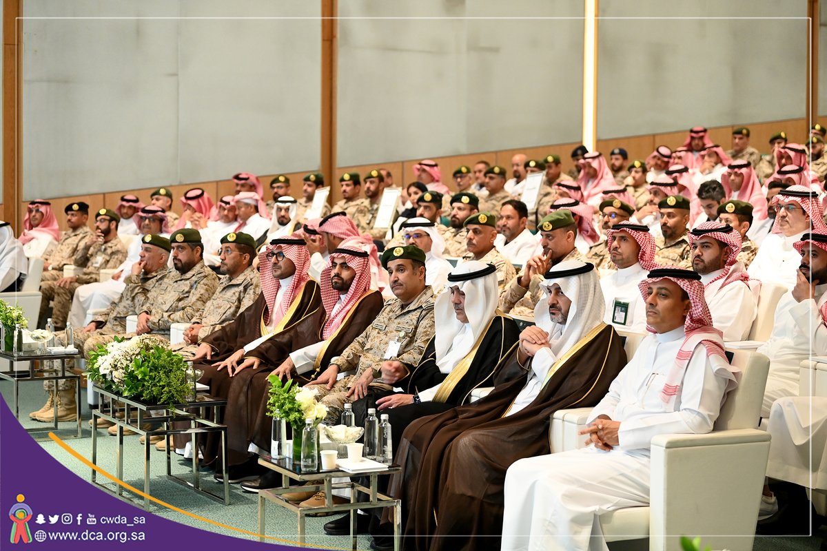 CWDA_SA's tweet photo. وقعت الجمعية ��ذكرة تفاهم مع الإدارة العامة للخدمات الصحية بوزارة الدفاع ممثلة في معهد الأمير عبدالرحمن للدراسات العليا لطب الأسنان بمقر الإدارة بالرياض @modgovksa حيث مثل الجمعية في التوقيع د. أحمد التميمي الرئيس التنفيذي بينما مثل المعهد اللوا�� د. عبدالعزيز العمرو، وتهدف المذكرة إلى دعم خدمات الجمعية والتعاون لتقديم خدمات توعوية وعلاجية في مجال أمراض الفم والأسنان للأطفال ذوي الإعاقة.