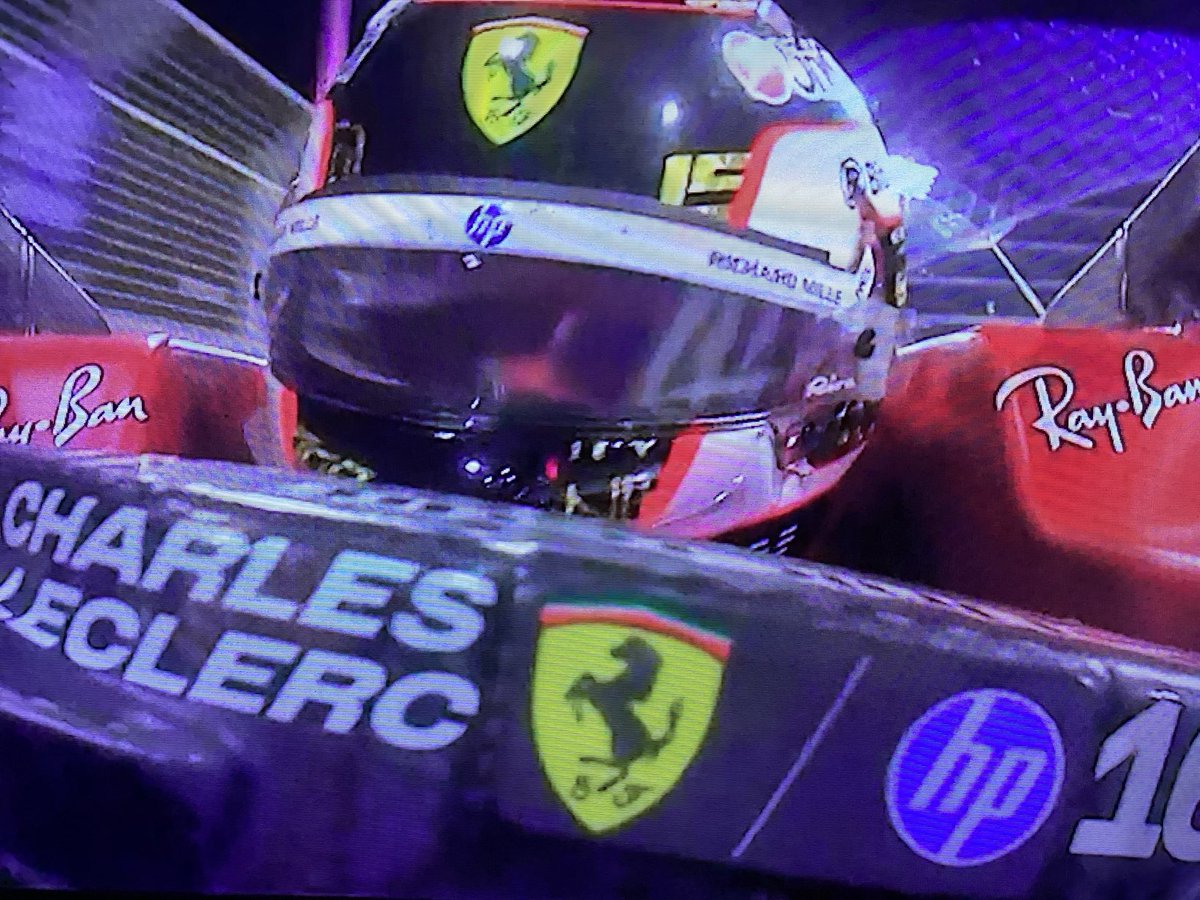 #F1 ayer un Sunday de fresa y chocolate..hace un tiempito que esta Peña ancestral no disfrutaba el éxito final.. WDC F1 del piloto elegido..al gusto, 3/4 y con “salcita chimichurri “ .. #Norris world champion 2025
(C Karlson..suspendido hasta febrero 2026 por faltar)