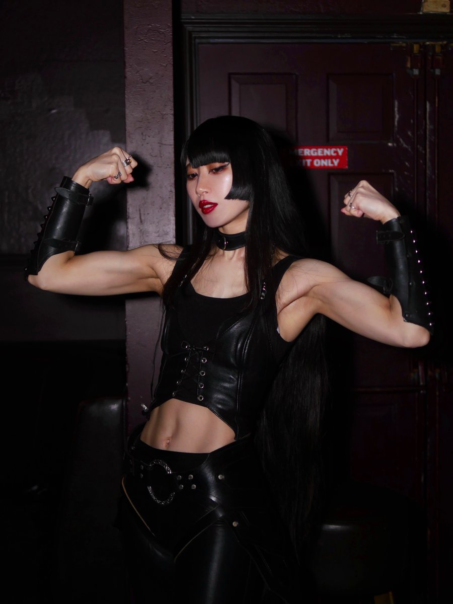 to everyone who likes japanese muscle girls