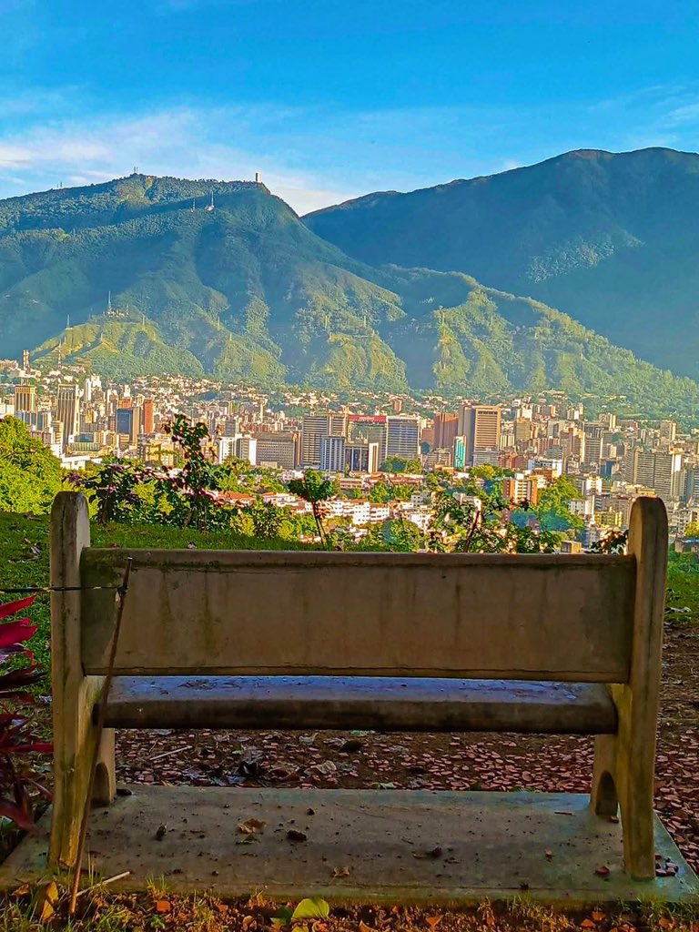 GianlucaCoccon1's tweet photo. Espectacular 
CARACAS Sultana del Ávila 
desde el Mirador Masparro
Colinas de Bello Monte 
VENEZUELA 🇻🇪🇻🇪🇻🇪🇻🇪🇻🇪🇻🇪
🇻🇪🇻🇪🇻🇪🇻🇪🇻🇪🇻🇪🇻🇪🇻🇪
📸 @avilaprintpro https://t.co/BZLWLrJNgU