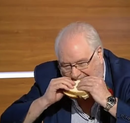 KríssBuddle tweet media