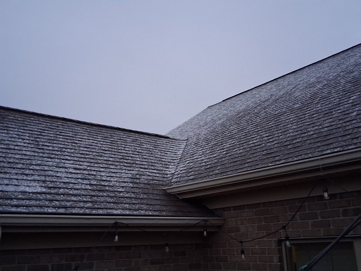 OWB_WXSpotter's tweet image. We have a dusting of snow this morning in Sorgho, just west of Owensboro, #KYwx, mainly on elevated surfaces #TriStateWx #pahspotter