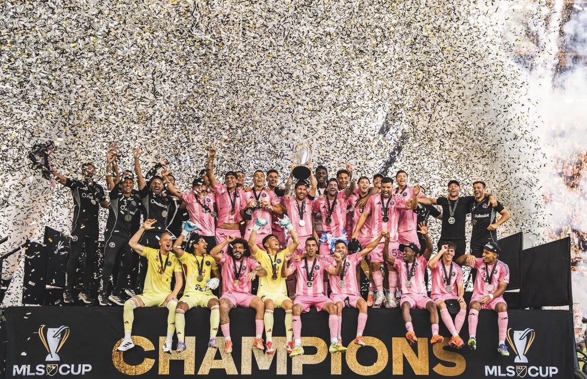 lequotidien509's tweet photo. Fafà Picault (Fabrice Jean-Ian Picault), attaquant/ailier haïtien-américain, et Lionel Messi mènent l’Inter Miami au sacre de la MLS 2025, la saison du championnat professionnel nord-américain. #MLS2025 #InterMiami #Messi #FafaPicault #lequotidien509. https://t.co/OYNSoT1QvX