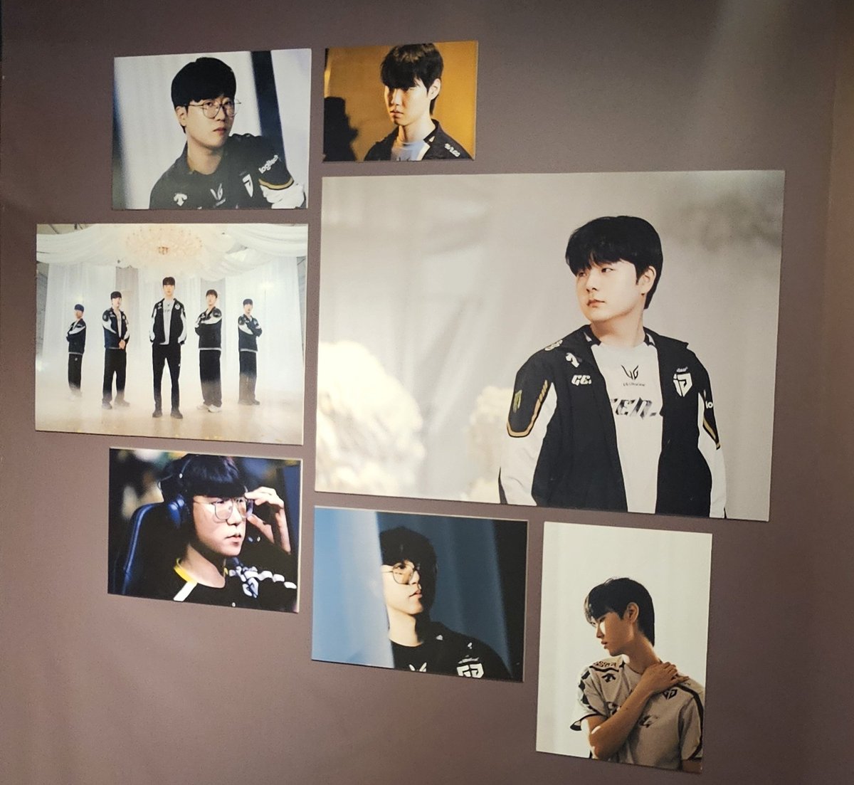 zero3gen's tweet photo. LCK 사진전 보고 왔어요
트로피 들고 있는 거 보니까 기분이 좋았던💛
#2025LCK사진전 #2025LCKPhotoExhibit #GENWIN https://t.co/opj3pAiVIF