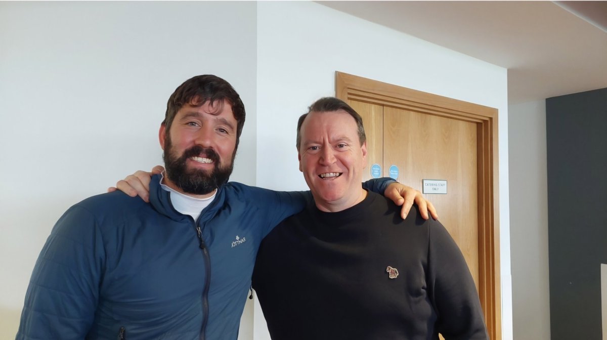 adilad73's tweet photo. Just met Mitch Hutchcraft, ex @RoyalMarines. What an inspiration. He conquered the worldโs longest triathlon: swam the Channel, cycled 12,000km, ran and trekked to Everest, then summited it. Unbelievable challenge and an incredible bloke ๐ช๐ผ ๐ #ProjectLimitless #Inspiration https://t.co/oKmxmmi3dN