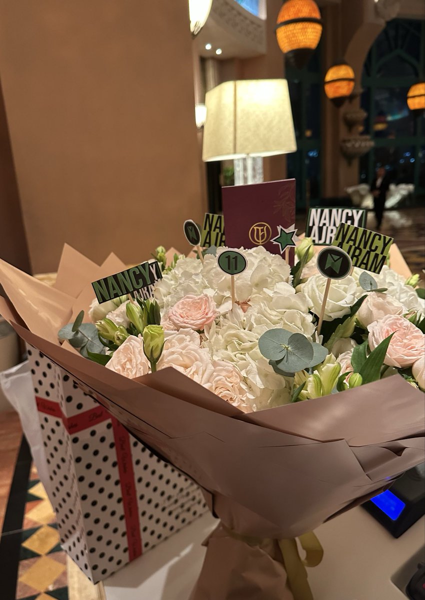MivaSY's tweet photo. كان يوم من العمر 😍❤️ احلى عجارم و اجمل ناس و رح نضل متجمعين على حبك يا قلبو @NancyAjram ❤️❤️ #starsonboard #NancyXDubai https://t.co/RZOJKuikUB