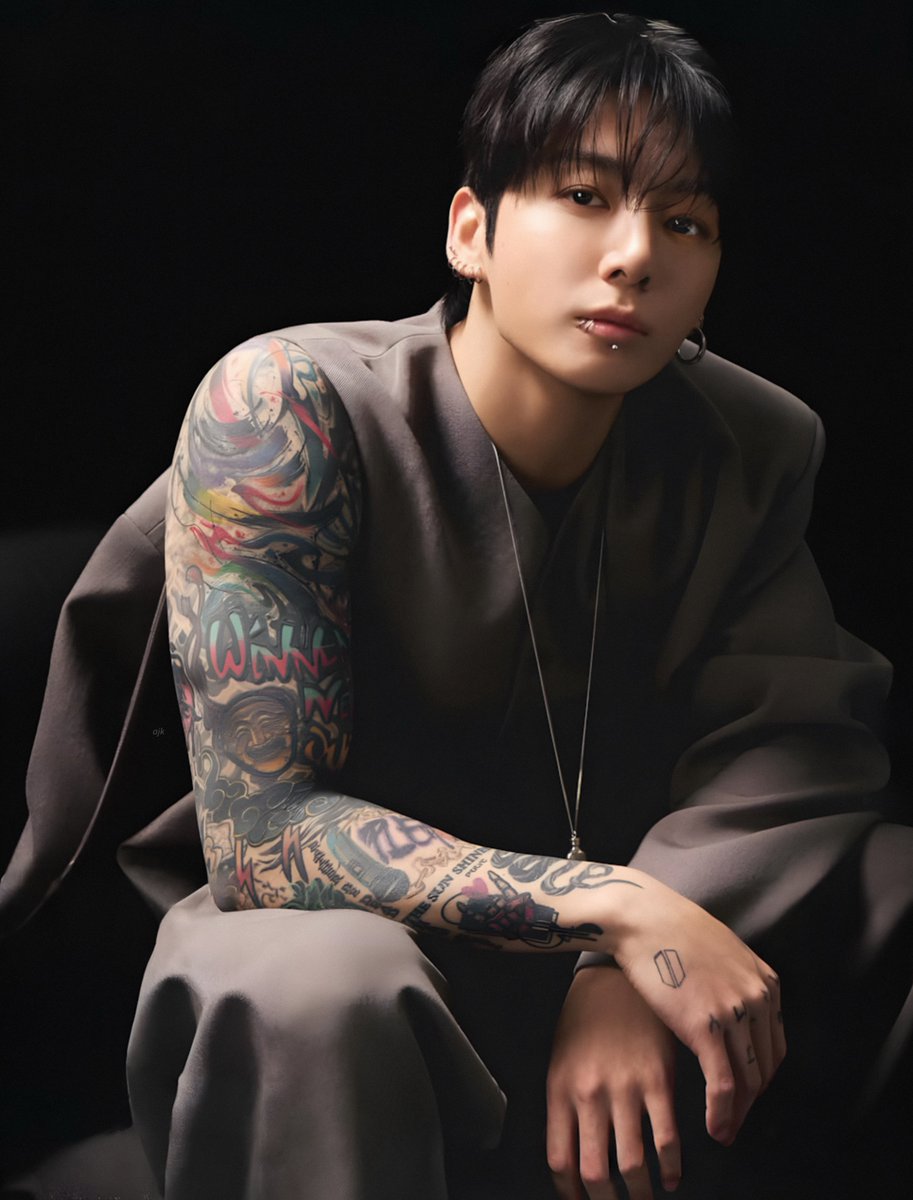 JeonJungkook_BR's tweet image. “Um artista sem limites, é isso que eu almejo ser” — Jungkook ☆