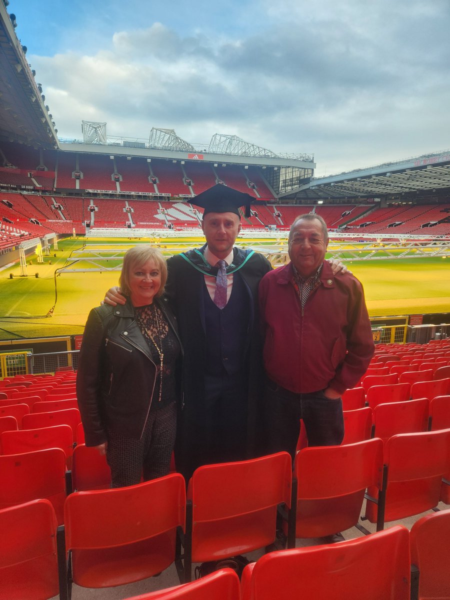 coachcollo's tweet photo. Reflecting on a very busy past few weeks. Graduation for MSc Sports Directorship in Manchester,  a visit to Melbourne and lovely to rou d it off with the Abu Dhabi GP at the weekend. https://t.co/HqgfyjN8im