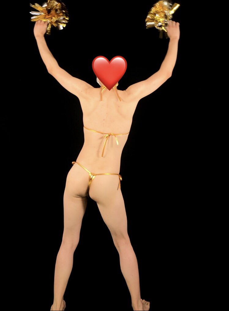 yuki_cd_MMM's tweet photo. ゴールドビキニ👙 https://t.co/P0XR38eOPA