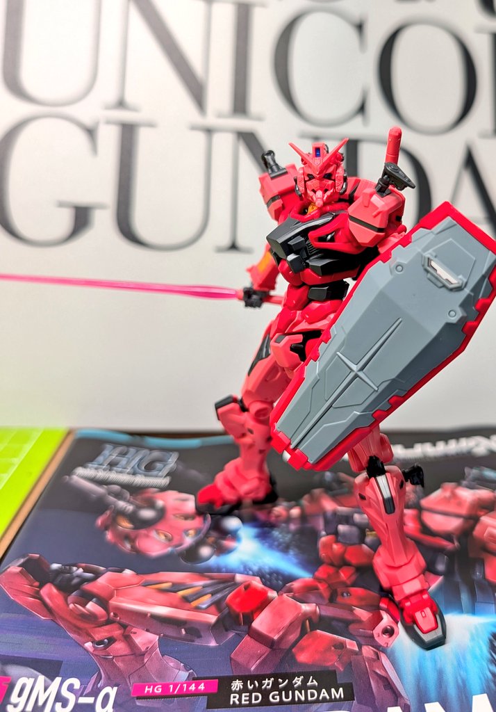 赤いガンダム本体完成 カッコ良き😤あとはビットと残りの武装組みます