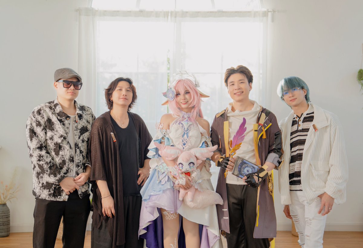 ผ่านไปแล้วกับคลิปเพลง Ripples of Past Reverie ที่ feat. เจ๊ปลาทอง ต้องขอบคุณ คุณเดลที่มาร่วมแจมในคลิปนี้ด้วยนะครับ มูฟออนเป็นวงกลมกับเนื้อเรื่อง Cyrene สุด ๆ เป็นคลิปที่ตอนถ่ายสนุกมาก มีทั้งเสียงหัวเราะ ทั้งซึ้ง และสวยงามในเวลาเดียวกัน หวังว่าจะสร้างความสุขให้กับทุกคนได้นะครับ 🥰