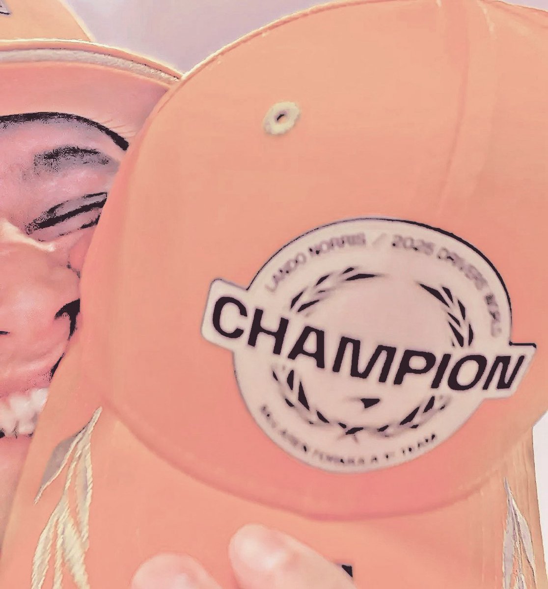 gvldenbuy's tweet image. ⠀

📸 𝐈𝐍𝐒𝐓𝐀𝐆𝐑𝐀𝐌 @𝙡𝙖𝙣𝙙𝙤
  ——posted  

NUMBER ONE.