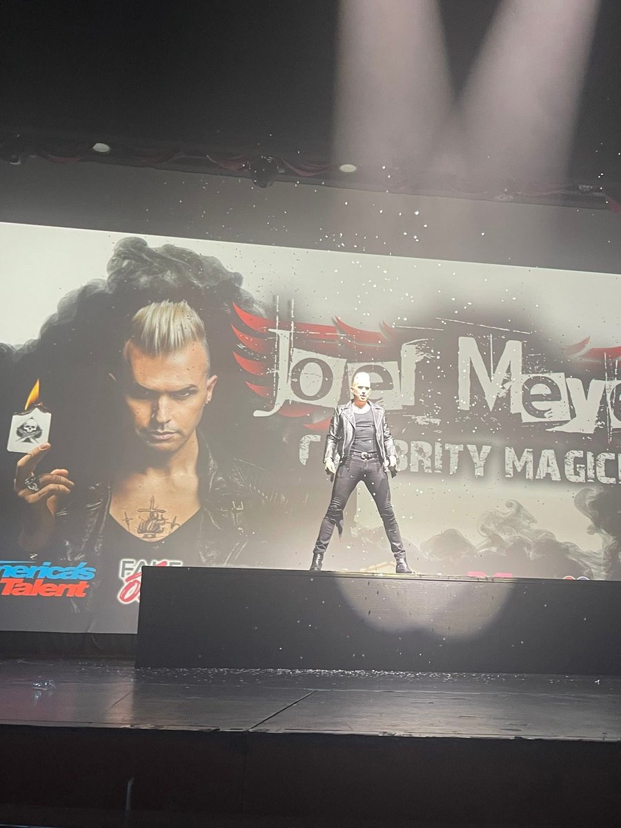 Tour this week 🤘🏻