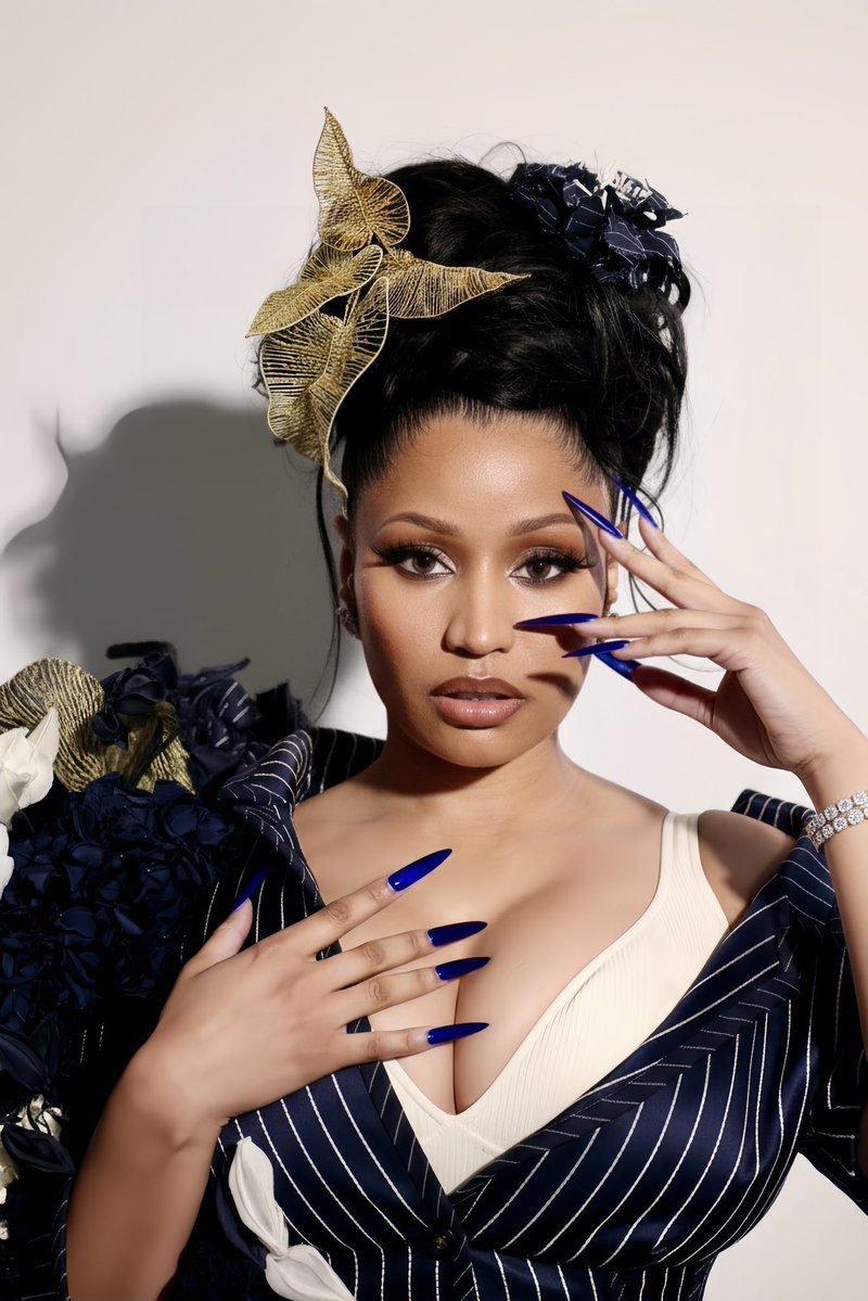 Happy Birthday <a href="/NICKIMINAJ/">Nicki Minaj</a> 
Long Live the Queen 👸 

#SpicyGang #Birthdayshoutout