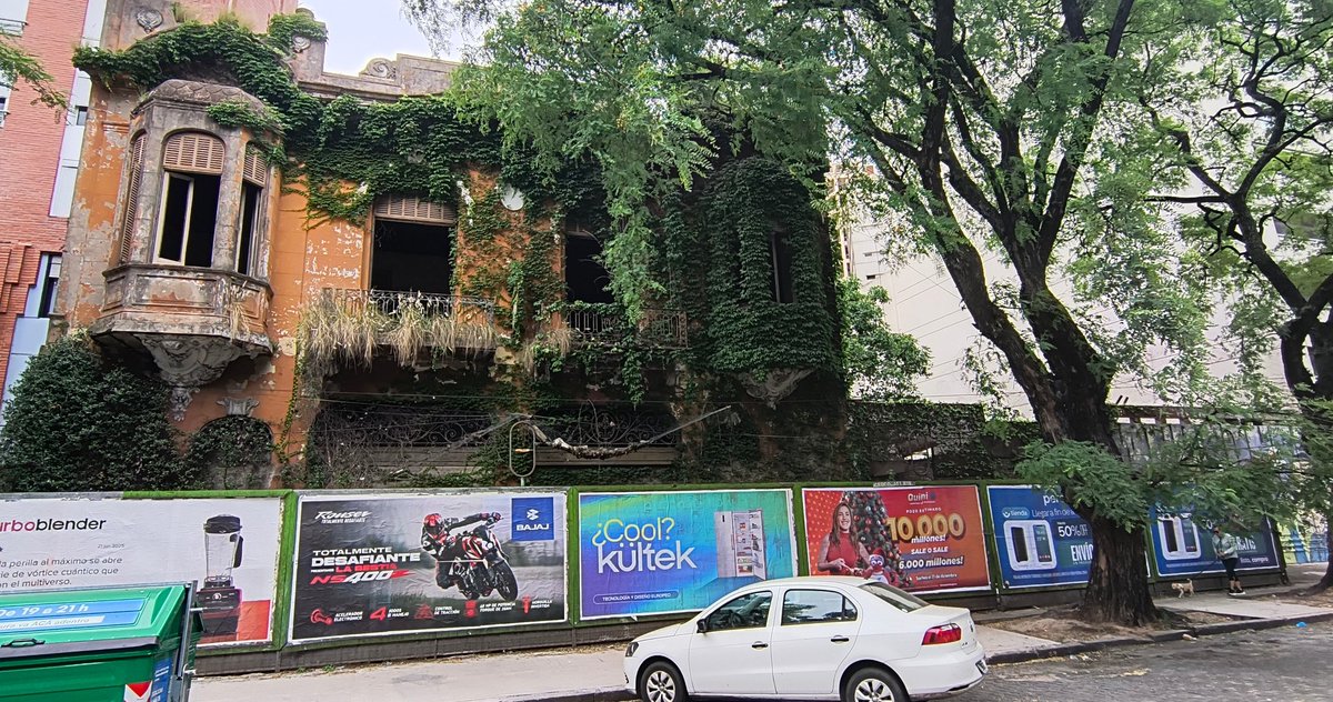 CalleDeRosario's tweet image. #EdificiosAbandonados
Av Belgrano 900A 
e/ Sargento Cabral y Tucumán
@emergenciasAR