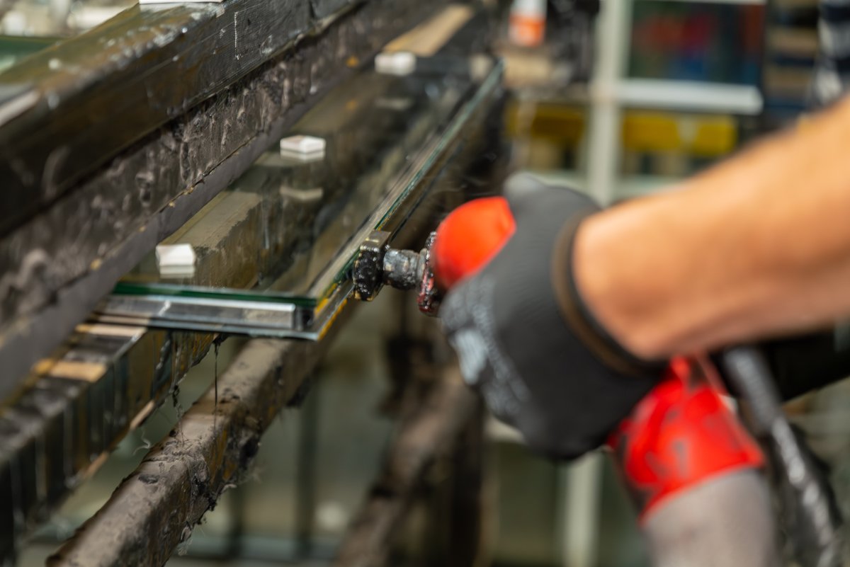 Glass Express Midlands Ltd tweet media