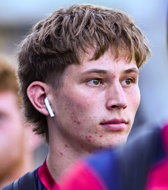 ScarletPembs's tweet image. Ellis Mee made a statement ‼️ up against Louis Rees-Zammit on Saturday

80 minutes
83 metres 🥇
9 carries
4 defenders beaten
3 line breaks 🥇
2 tackles
1 turnover won
0 penalties conceded

Da iawn Ellis 👏 keep it up! #URCGO