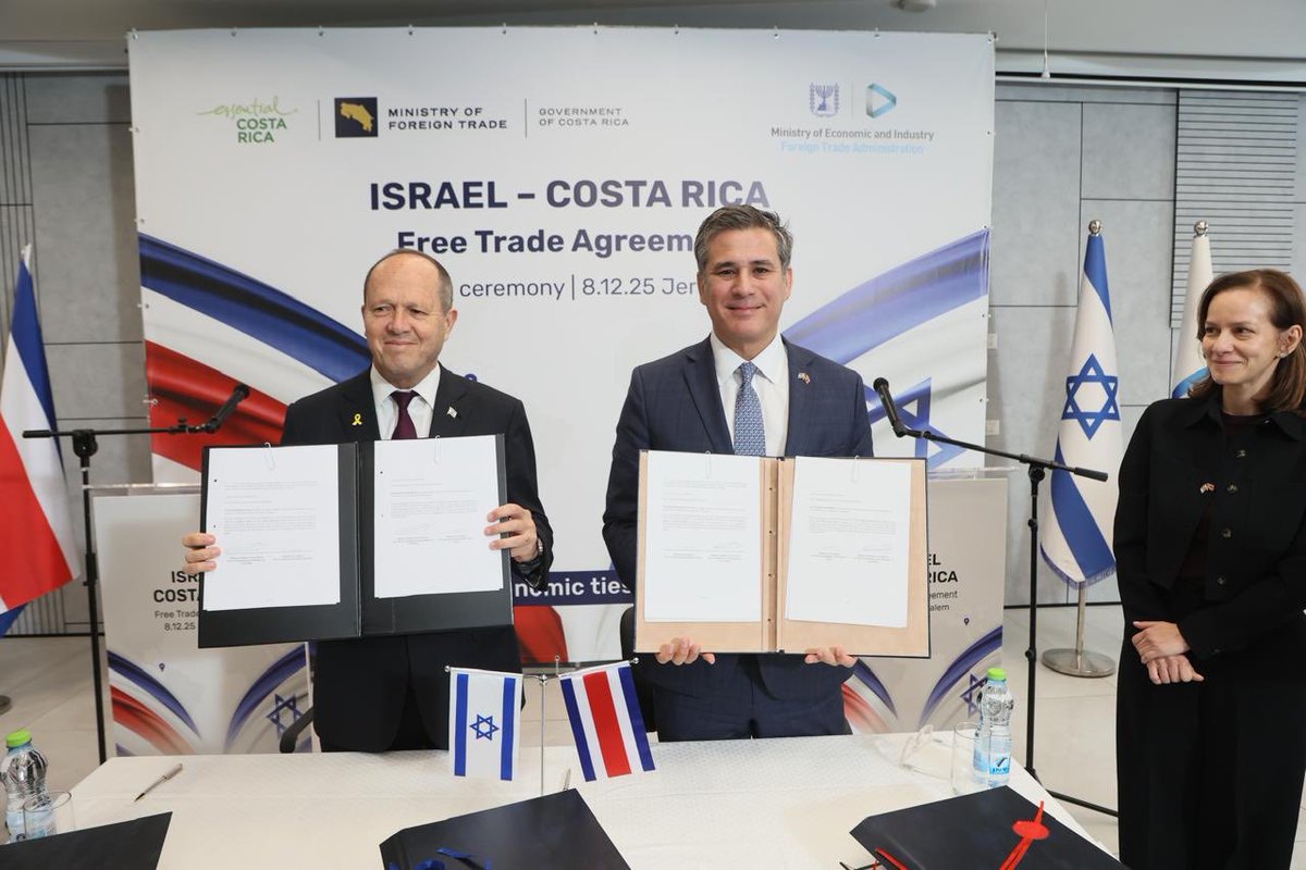 Manuel_Tovar_R's tweet photo. 🇨🇷🇮🇱 Seguimos llevando más Costa Rica al 🌍 y trayendo más 🌍 a Costa Rica. El TLC con Israel nos concede enormes oportunidades para nuestros exportadores y consumidores. Además se abren puertas a inversión en sectores de punta,
expandiendo nuestra huella en el Medio Oriente. https://t.co/D1cBQSHdsq
