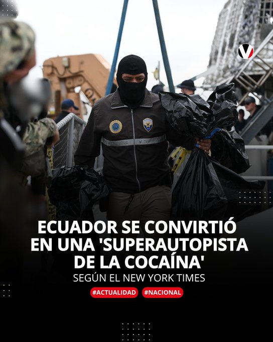 Hasta lo sabe The New York Times.
Gracias al delincuente y prófugo Rafael Correa, el Ecuador sufre por el narcotráfico, pero no solo eso, lo convirtió en un narcoestado. 

-Ahora entendemos mejor su filosofía; el profugo abrió las rutas para favorecer a los narcos y a las mafias