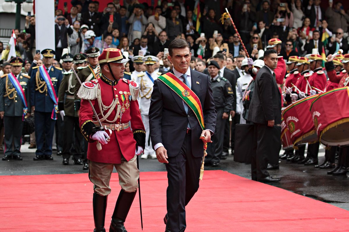 Rodrigo_PazP's tweet photo. Un Presidente representando a su país dando pasos hacia adelante, nunca hacia atrás, ni para el impulso.
Un mes desde que Bolivia dio uno de los pasos más importantes de su historia y después de muchos años, fue uno hacia adelante. 
Voy a repetir hasta el cansancio:
Compatriotas… ¡A paso de vencedores!

Siempre a paso de vencedores Bolivia. Gracias por darme el honor más grande, gracias por dejarme servir a la patria.
Un mes después de ese histórico 8 de noviembre, la promesa sigue siendo la misma: vamos a paso de vencedores, Bolivia, siempre a paso de vencedores.
Gracias Patria! 🇧🇴
