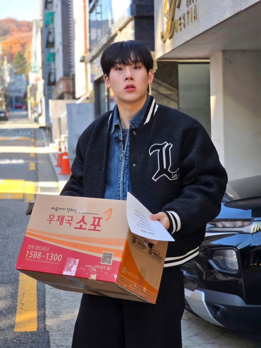 jooheon_fr's tweet photo. 🐝  • INSTGRAM- 08/12/25

↳#JOOHEON et Cameldoro sur Instagram 

💛Tags : 
 #Jooheon 
#Monbebe 
#MONSTAX 

1/3 https://t.co/Gai1DSC0Rj