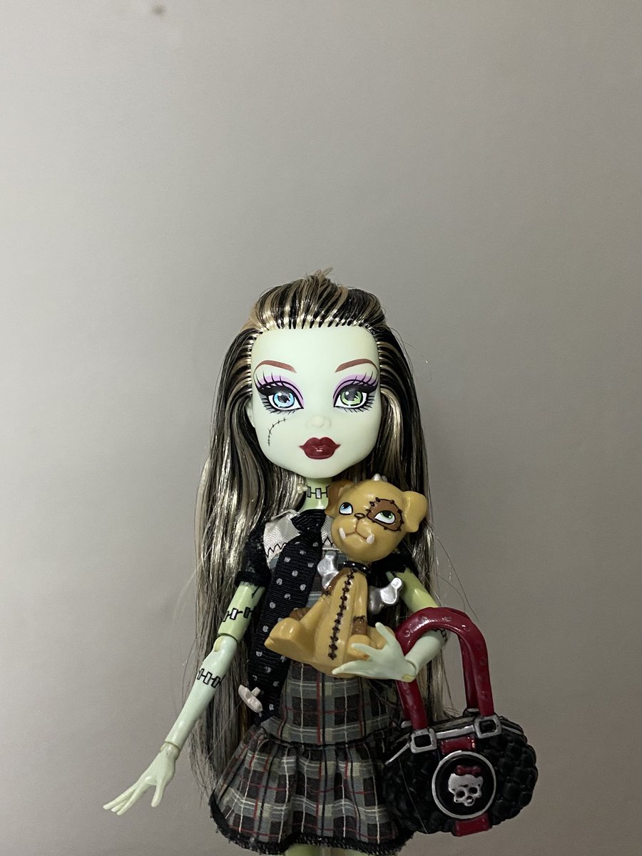 j4cksongf's tweet photo. Frankie Stein g1 
💰Valor: 350
#dolltwt https://t.co/6G4ZJDDCRl