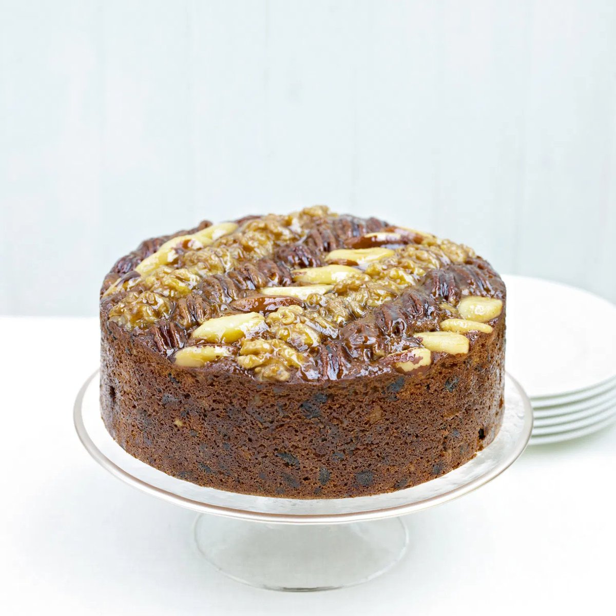 DeliaOnline's tweet image. Cake of the Week:  Last-minute Christmas Mincemeat Cake⁠
⁠
This is for all of you who ran out of time. It is made simply with a jar of mincemeat and makes an excellent alternative to the traditional Christmas cake.⁠
⁠
deliaonline.com/recipes/type-o…
⁠
#cakeoftheweek #mincemeat