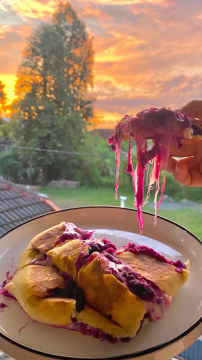 namasingkat's tweet image. Sweet Potato Cheese Bread 🍠🧀

Kemarin coba bikin makanan yg pernah viral ini, yuppp. Ternyataaa enaak bgtt ya, bikinnya juga gampang. Ini sih bakalan recook lagi besuk✨