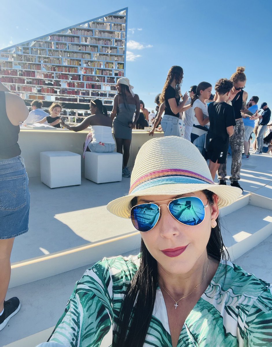 Alejags82's tweet photo. #ArtBasel ✨ https://t.co/M3o5Eokavd
