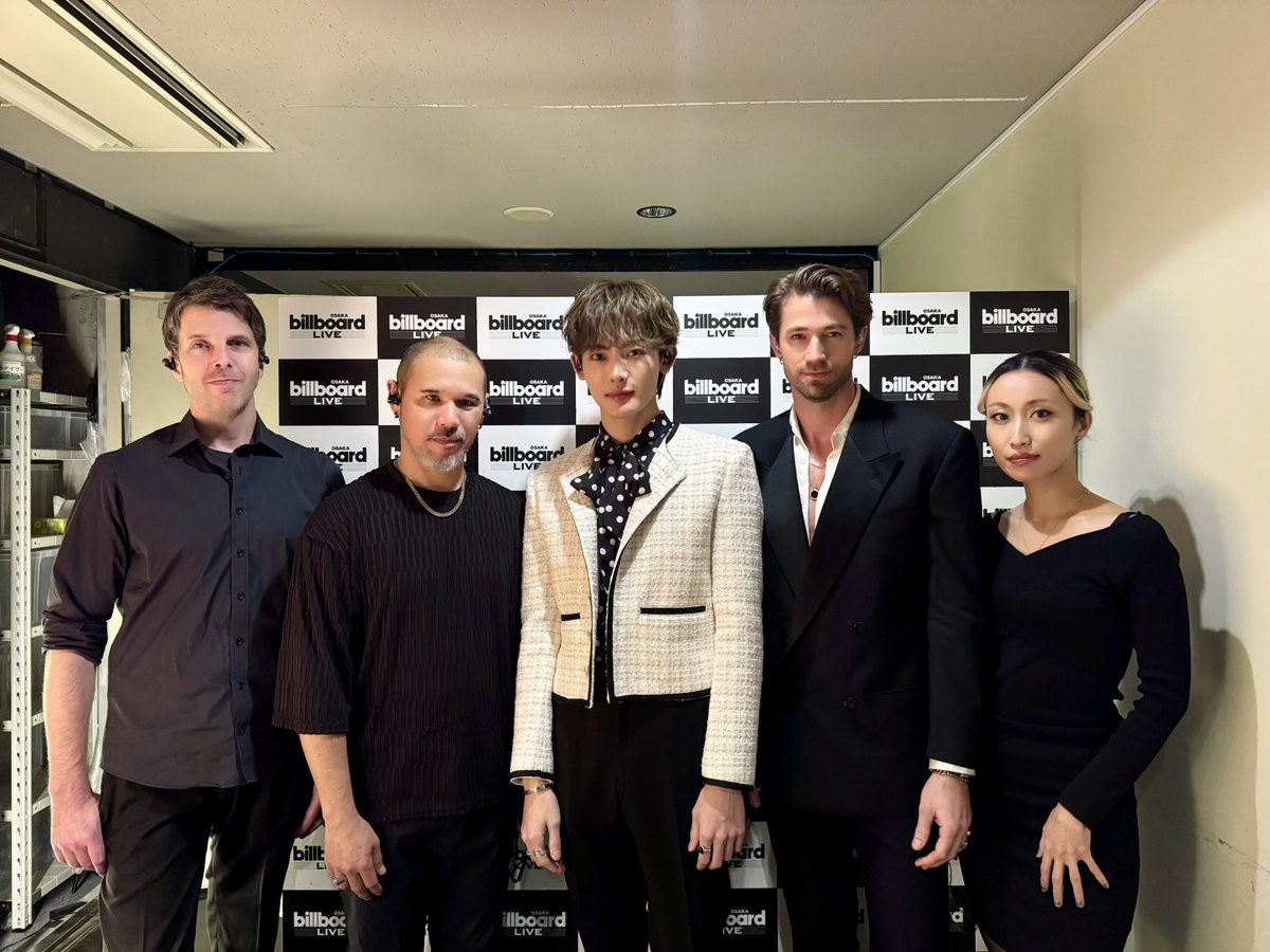 noamusic_japan's tweet photo. #今日のNOA

「NOA Billboard Live 2025 “The Gift”」
大阪公演🎁

ご来場いただいた皆様、ありがとうございました✨

現在アンケートも実施しておりますので、ぜひたくさんのご感想をお寄せください☺️

次は12月10日(水) Billboard Live TOKYO でお会いしましょう♪

🔽アンケートフォーム
https://t.co/5dAs6OEa9p

BY NOA STAFF