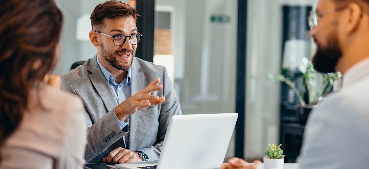 🚧 Les conseillers en #rénovation #énergétique voient leur activité s’effondrer depuis la fermeture du guichet #MaPrimeRénov’ cet été, malgré sa réouverture en septembre. Un Accompagnateur Rénov’ sur deux pourrait perdre son emploi. 
👉 lesechos-etudes.fr/blog/actualite…