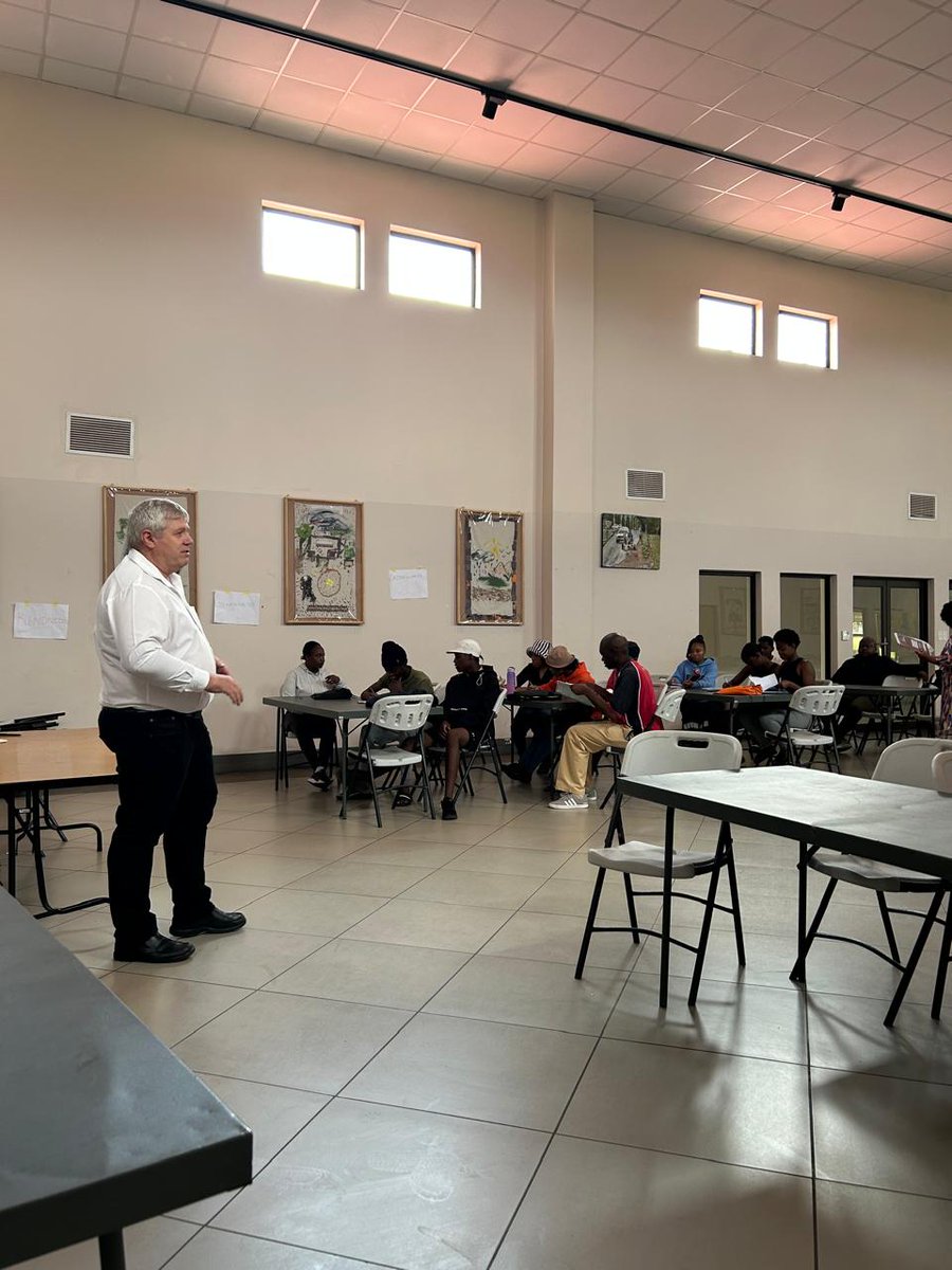 GridCars.net tweet media