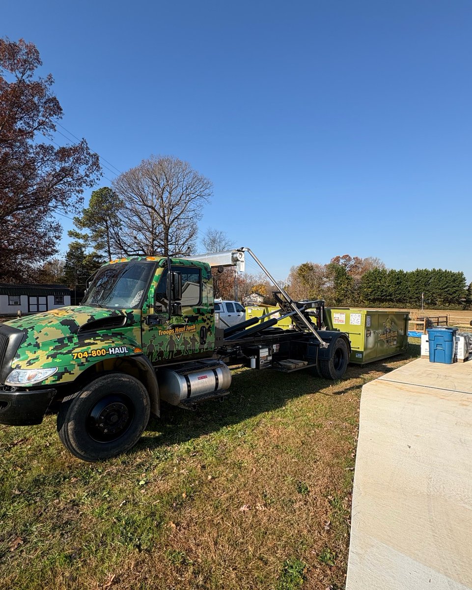 TroopsHaulJunk's tweet photo. Property managers! If you have a property that has debris to be removed and you have the manpower, our dumpster rental service is a great option!  

#TroopsHaulJunk #DumpsterRental #Statesville #LakeNorman #PropertyManager https://t.co/wrv3xAQyJS