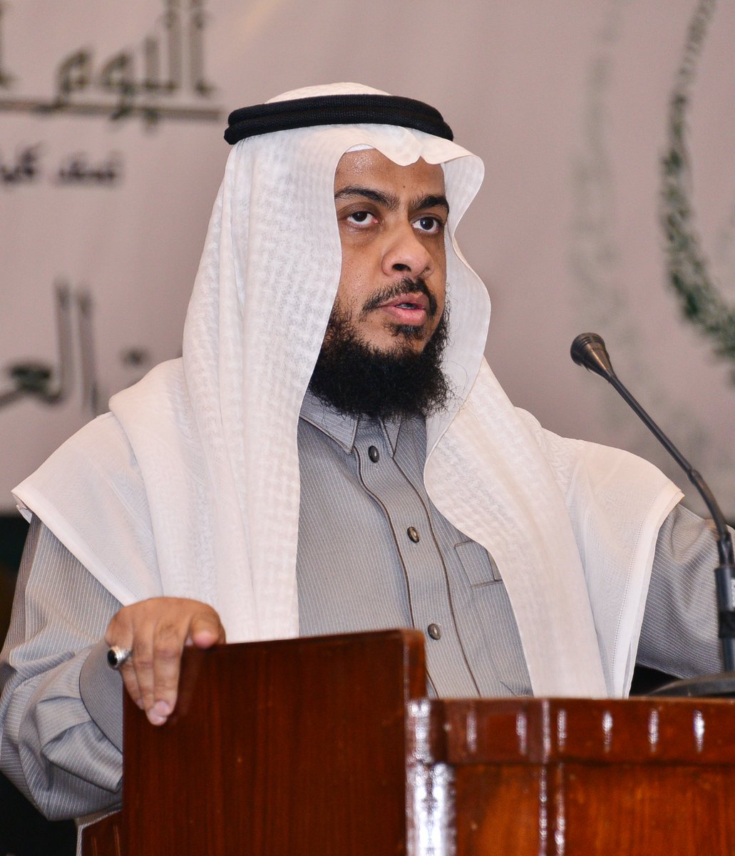 FOAIIUIPK's tweet photo. احتفت كلية اللغة العربية باليوم العالمي للغة العربية، من خلال ندوة علمية بعنوان «اللغة العربية أمانة في أعناقنا»، برعاية معالي رئيس الجامعة. شهدت الفعالية حضور أساتذة من مختلف الجنسيات، ودبلوماسيين، وباحثين، وقيادات أكاديمية، بما يعكس الاهتمام المشترك بخدمة لغة القرآن الكريم. https://t.co/zqSxyqlABp