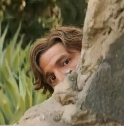 acelirium's tweet image. let’s peek around corners with papa