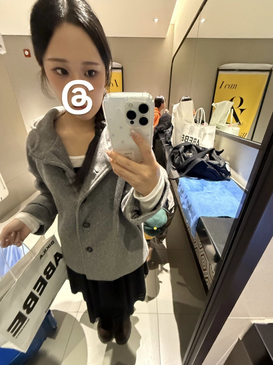 foveuun's tweet photo. 저오늘정말너무행복하네요😄… https://t.co/ECsEgpRTFX