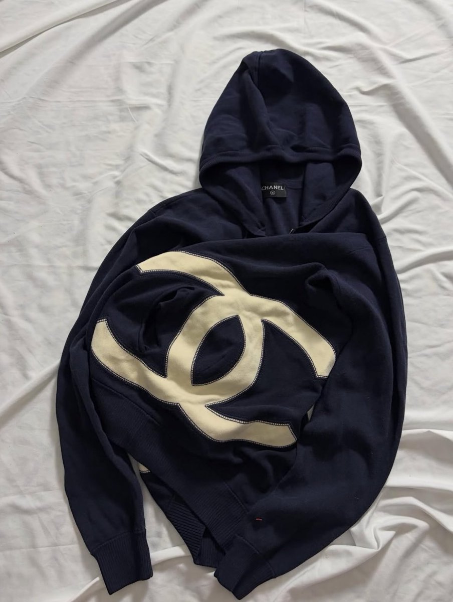 Shtreetwear's tweet photo. Chanel Zip-Up https://t.co/kvQfEI7AED