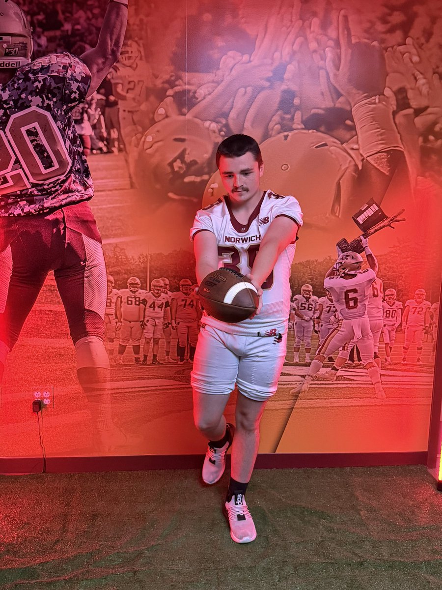 Andrew Healey🦶🏽🏈🚀 tweet media