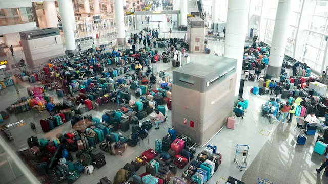 CNBCTV18Live's tweet photo. IndiGo falls to 5th in global market-cap rankings as turbulence hits India’s largest airline
@yoosefkp
#Indigo #IndiGoCrisis #Deltaairline #Ryana #IAG
https://t.co/fSzFhwKTh7 https://t.co/uhKaj00vPf