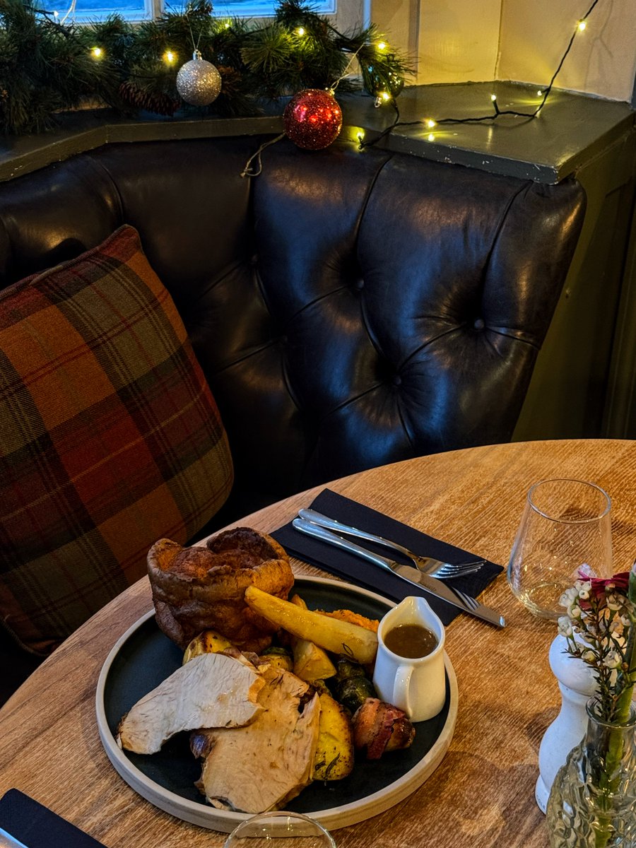 Turkey isn't just for Christmas Day...

Book a Christmas party dining meal with us and enjoy a 3 course menu, all the trimmings, crackers and cocktails.

Grab your nearest &amp; dearest and celebrate in our fabulously-festive restaurant.

Menus and booking online.

@youngspubs