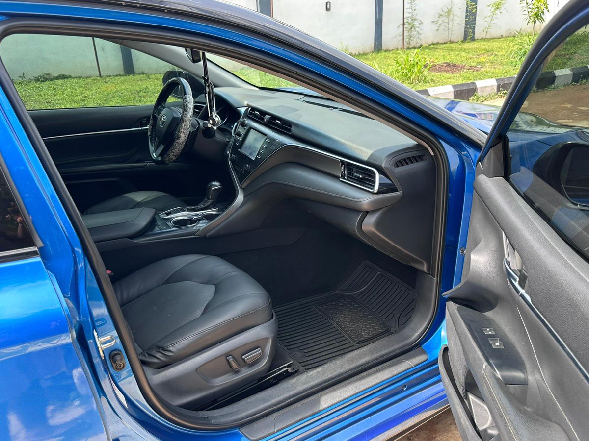 UNREGISTERED 2018 TOYOTA CAMRY XSE 
MAY 2024 ON CUSTOM ✅ 
23,000,000 NEGOTIABLE
IBADAN
07032328559