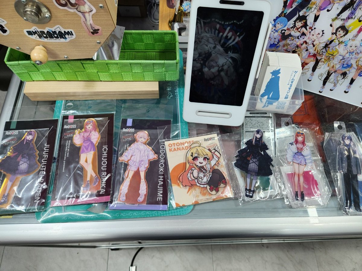 빰빠밤 🥳🥳🥳

홀로화이트 팔로워 1500명 돌파 기념 이벤트입니다.

이번 이벤트의 후원 아크릴스탠드는 총 20점이며

코스플레이어로 활동중이신 <a href="/rbqls_7445/">𝓑𝓵𝓲𝓷⚔️🎤👑</a>  블린님의

후원으로 진행됩니다 \^ㅁ^/

항상 감사드립니다.

참여조건 : 홀로화이트 팔로워  후 해당 포스트를 리트윗 ~

당첨 인원은