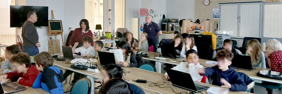framboise314's tweet photo. Troisième et dernière séance #Scratch pour les CM1/CM2 de l’école La Charmille au #FablabUtopi !
Objectif du jour : créer un jeu de PONG 🎮
Ambiance studieuse, enfants à fond, et une équipe ravie de ce beau moment de partage.
Bravo à Pierre, Rémi, Christian et François 👏 https://t.co/59M0EFaWyS