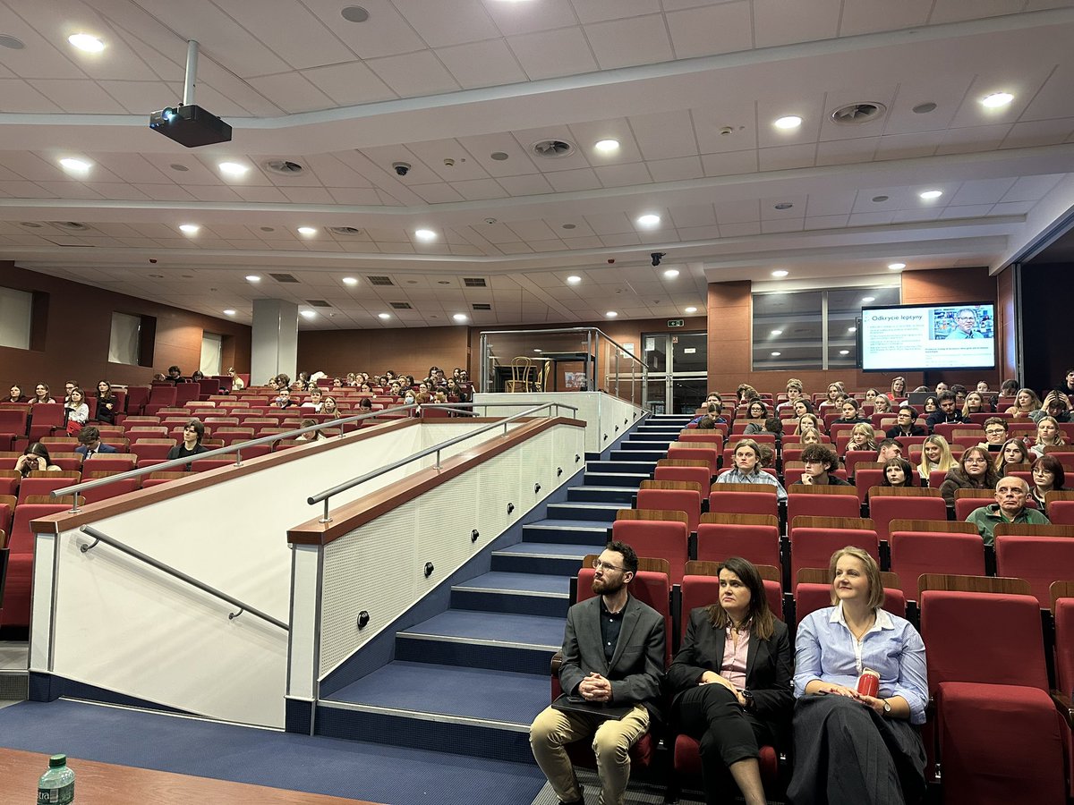 dr hab., prof. uczelni Anna Różańska-Walędziak tweet media