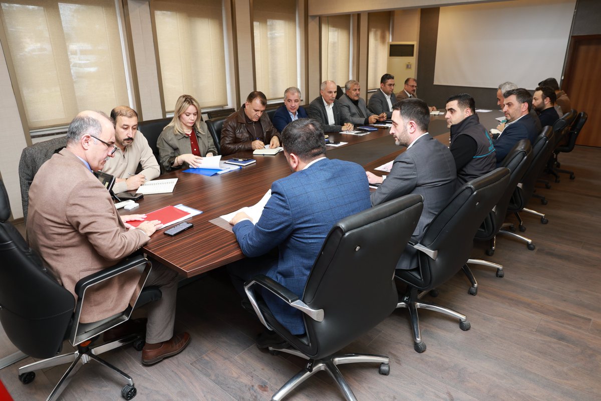 Şanlıurfa’mıza en iyi hizmetleri kazandırmanın gayretiyle çalışıyoruz. 🚰🚧👷

ŞUSKİ Genel Müdürümüz Emin İZOL’un koordinesinde Genel Müdür Yardımcılarımız, Daire Başkanlarımız ile birlikte haftalık planlama ve değerlendirme toplantısını gerçekleştirdik.