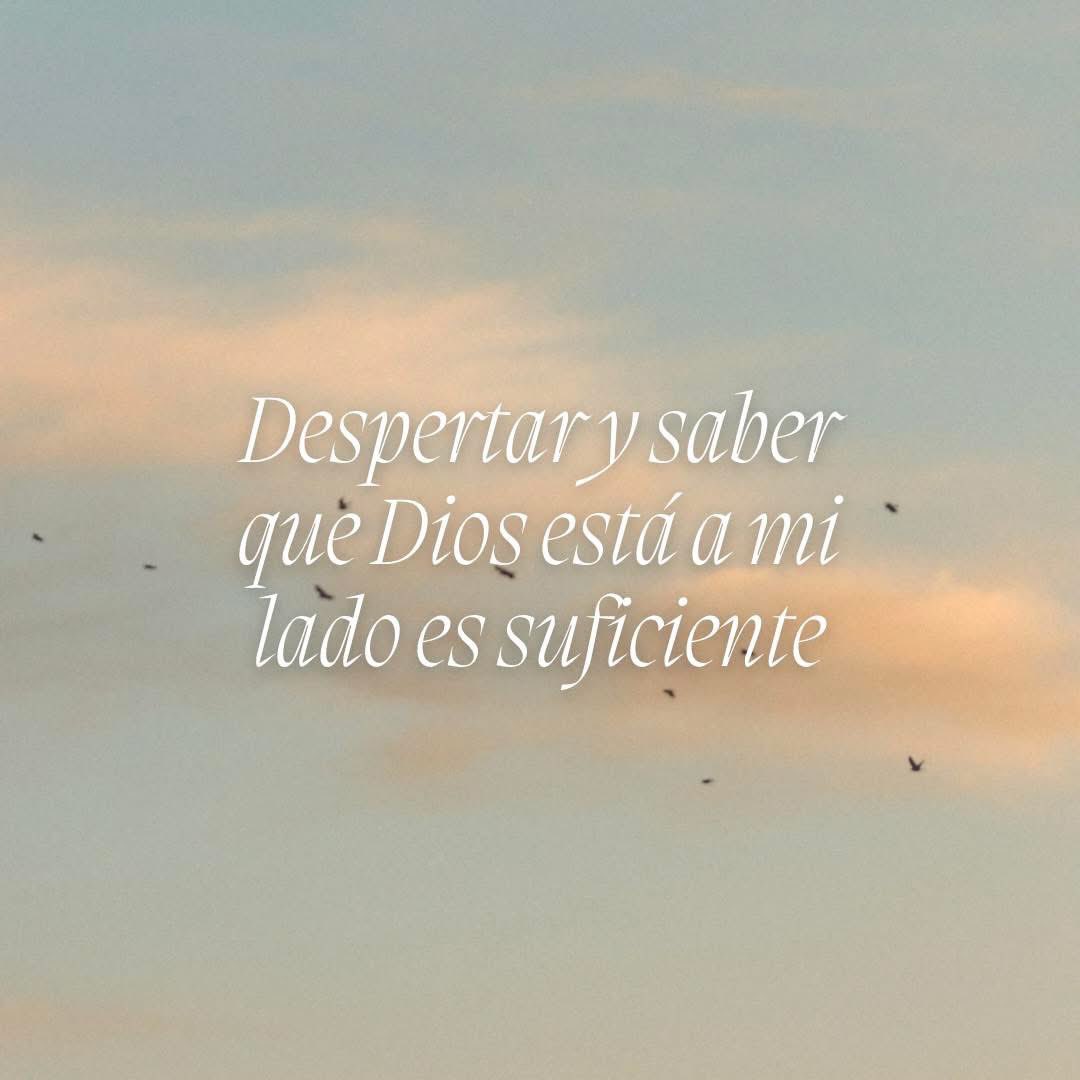 Dios abre caminos donde parecía no haberlos. Que su presencia nos sostenga hoy. Buen día.☀️ ☺️