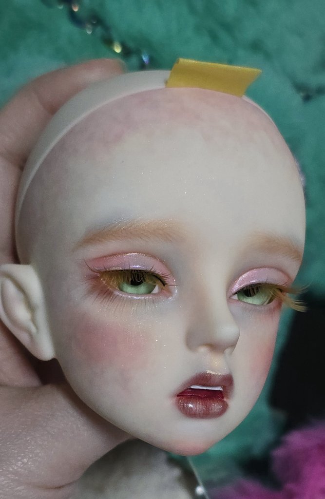 요조, 하화, 시릴 메쿠끝.

하화는 이미지 새로 잡으려고 
시릴 하나는 볼터치 때문에 다시 할수도 있고.

헤드 자석 쎈건 좋은데 떨어질까봐 불안.
내가 기스낼까 불안불안...