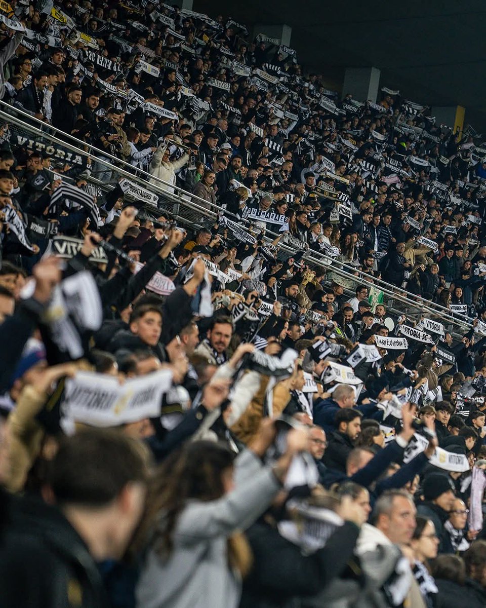 RemateDigitalpt's tweet photo. Mais uma sessão do "ninguém" quer saber dos adeptos...

Hoje, temos um Vitória vs Gil às 20h30.

Num feriado, com a tarde completamente livre, qual a necessidade de colocar o jogo à noite?

Ainda por cima, estamos numa altura do ano em que o frio e a chuva já se fazem sentir. https://t.co/jSd02O2R9z