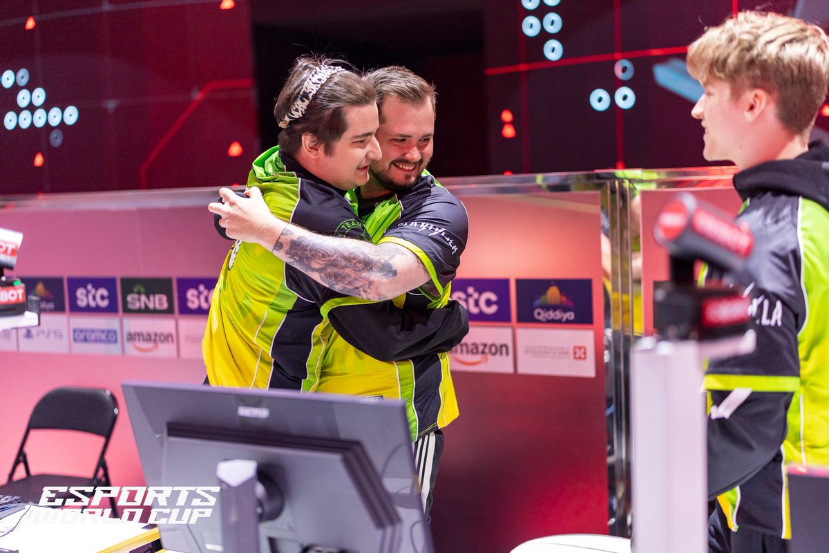 1umrk's tweet photo. あと1ヶ月くらいなので出しましょう
ALGS Y5 Championship 応援チーム
💚Alliance #ALLWIN 🤍Supernova #SNWIN
💛Riddle #RIDWIN 🩵SYRALE #SRLWIN
#S8ULWIN #HMWIN #TLWIN #VPWIN
#FALCONSAREHERE #E36WIN
上の4チーム(左上から右下の順)で爆応援チーム
下は普通に応援してるチーム🔥🔥🔥 https://t.co/QFgSIJWQTu